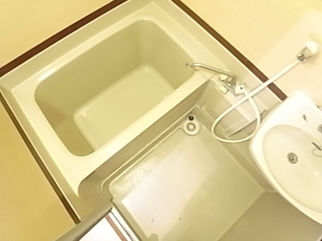 ハイコート甲子園の浴室