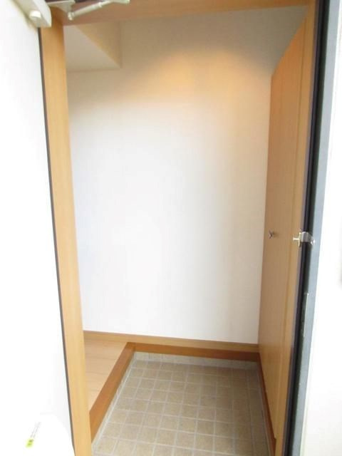ファルフォーレ博多の玄関