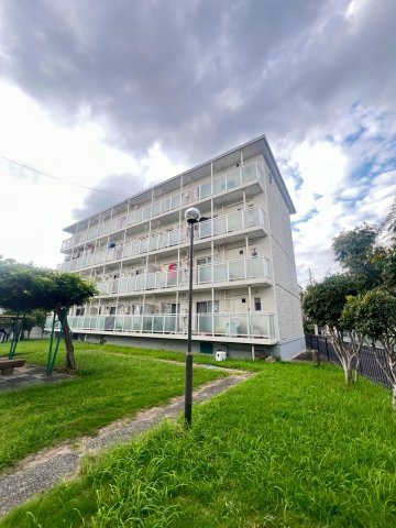 仁川リバーサイドハイツB棟の外観