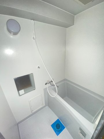 ジェヌイン本山の浴室