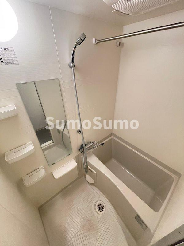 プレサンス松屋町駅前の浴室|日々の疲れを癒すお風呂付です