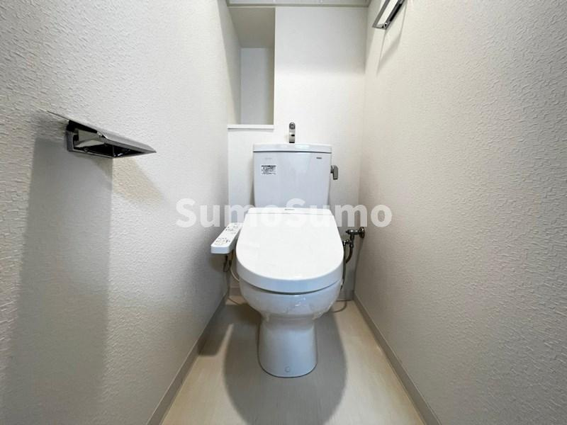 ワールドアイ難波南ミラージュのトイレ|コンパクトで使いやすいトイレです