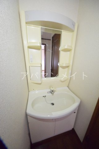 【洗面所】 | グランデロータス壱番館 | 忙しい朝には欠かせない洗面所です
