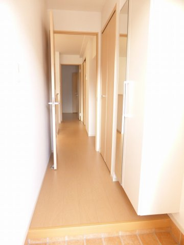 ハーモニー成合の玄関