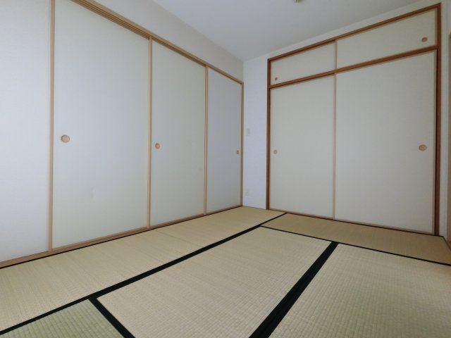グランダジュール千葉みなとの和室|※反転・別室写真