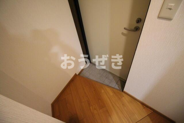 ヴィスパ西日暮里の玄関