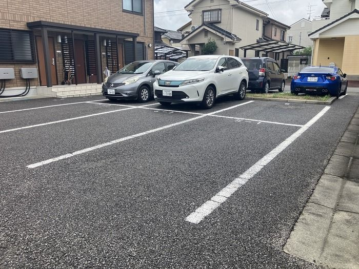 ロジュマン　Ａ棟の駐車場