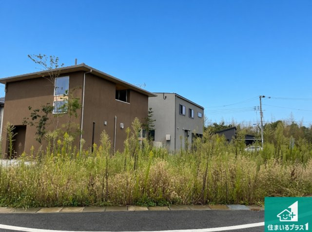 甲賀市甲南町竜法師　新築一戸建ての外観|周辺は落ち着いた街並みの住宅地！子育てがしやすい住環境です！まだ未完成ですが、現地でしかわからない事もございます。是非一度ご覧ください。

