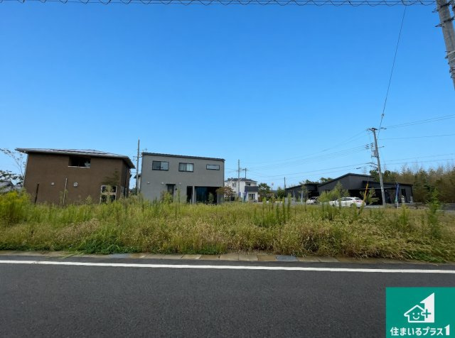 甲賀市甲南町竜法師　新築一戸建ての外観|周辺は落ち着いた街並みの住宅地！子育てがしやすい住環境です！まだ未完成ですが、現地でしかわからない事もございます。是非一度ご覧ください。