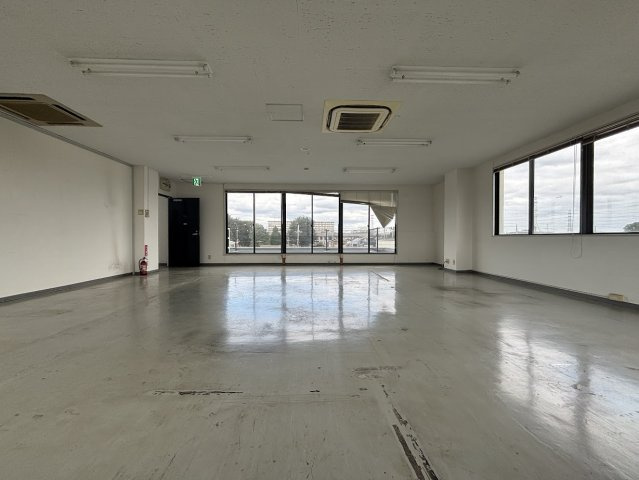 ともえビルの内装