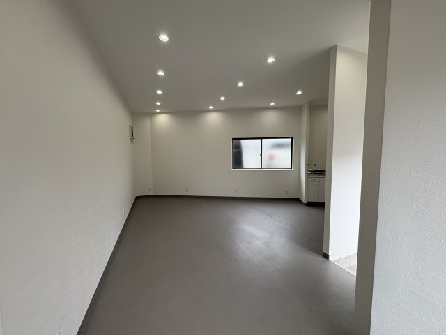 MAGビルの洋室