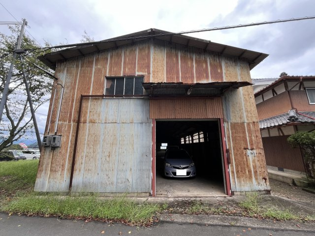 春日町中山S貸倉庫の外観