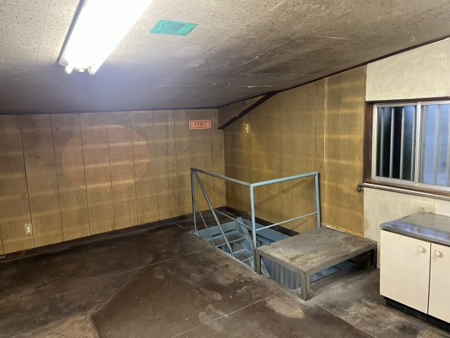 フルカワ久々知西町貸工場東側