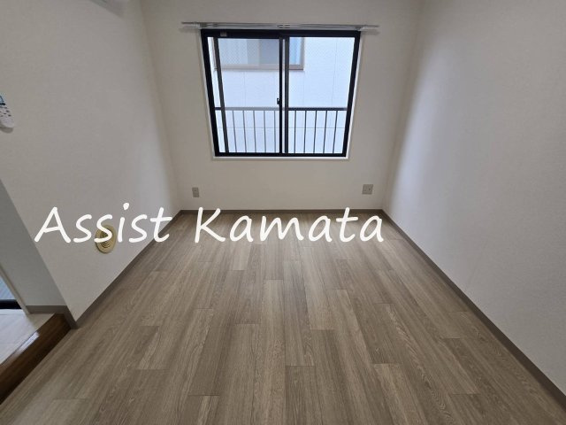 日興パレス多摩川の居間・リビング