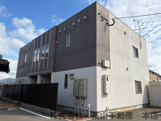クレシア　Ｔ＆Ｈ