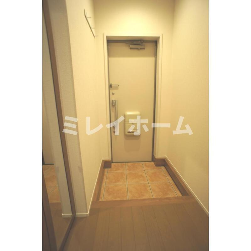 アクアリオの玄関|同建物内、別のお部屋の参考写真になります。