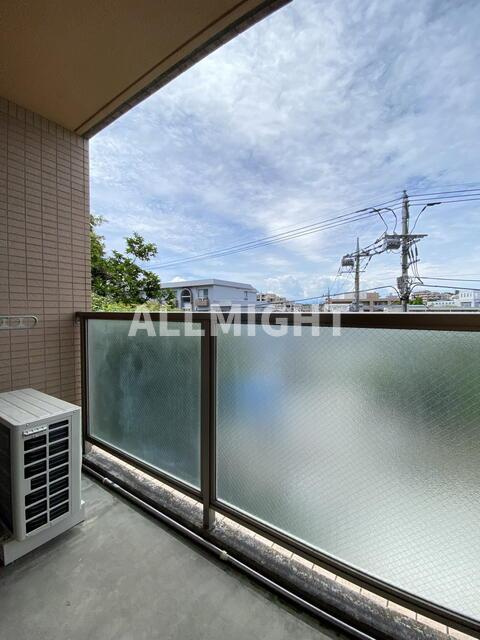川崎市麻生区上麻生６丁目の賃貸マンションのバルコニー|★お部屋探しはオールマイト不動産までご相談下さい♪