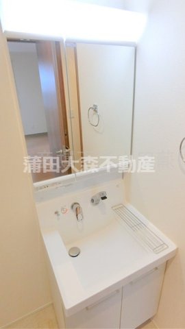 アクアリオの洗面所|2面鏡の独立洗面台