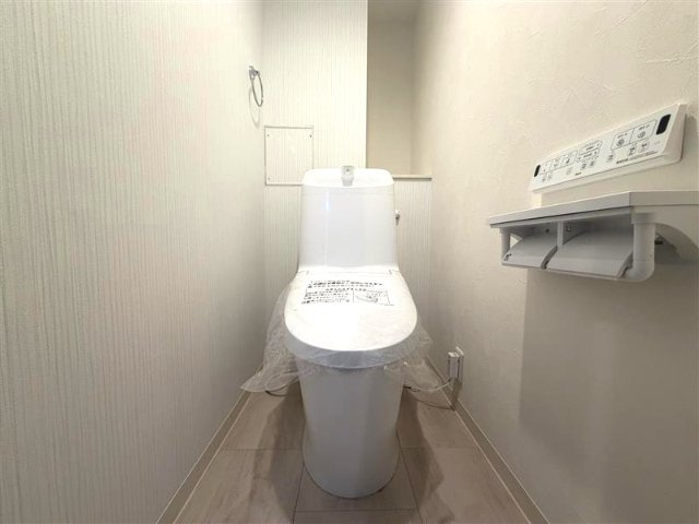 半田市堀崎町　コープ野村半田弐号棟のトイレ