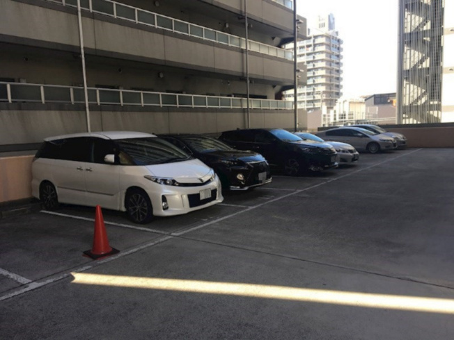【駐車場】 | センターロイヤル