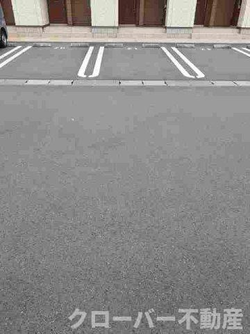 ガーデンハウスＭ　Ｂの駐車場