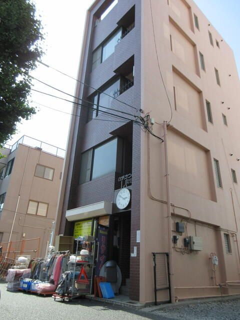 ハチケンビル