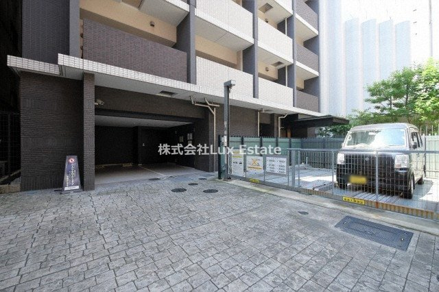 パークアクシス心斎橋の駐車場