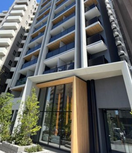 新宿区西早稲田３丁目の賃貸マンションのエントランス