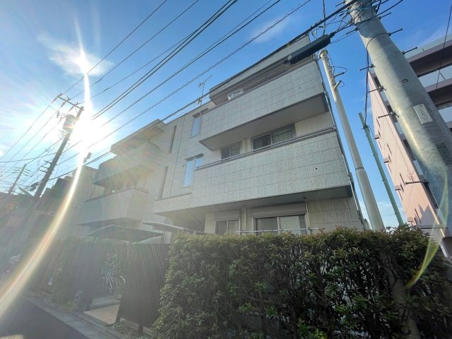 フルール八幡山の外観