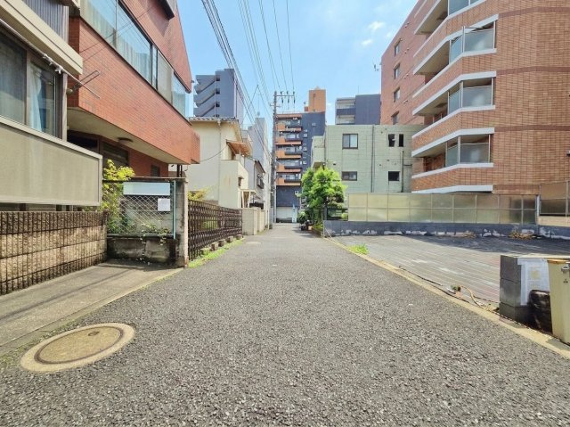 文京区白山5丁目 限定1棟の前面道路含む現地写真|車の往来が少ない前面道路で安心の立地
周辺環境も充実しております