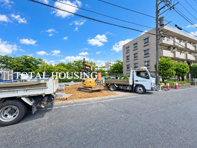 【前面道路含む現地写真】 | 稲城市東長沼　新築戸建　全2棟