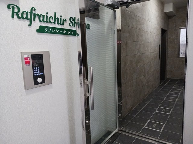 【エントランス】 | ラフレシール　ＳＨＩＭＡ | ゆとりのあるエントランスです
