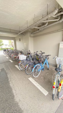 香枦園壱番館の駐輪場