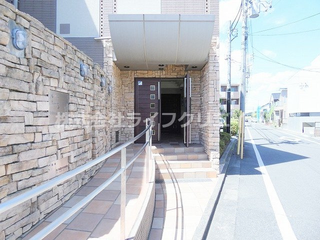 C's ManganjiⅡのエントランス