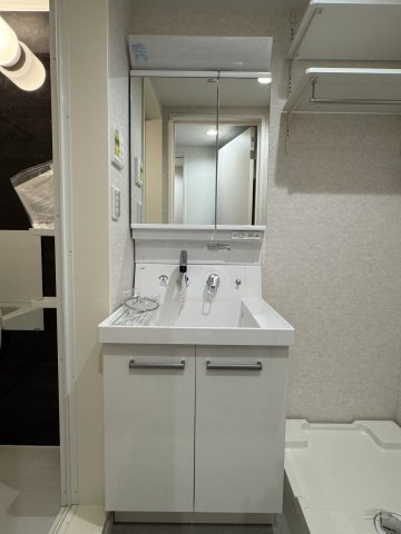 robot home 弁天の独立洗面台