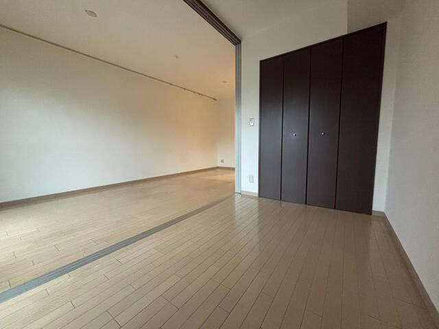草加市青柳６丁目の賃貸マンションの寝室