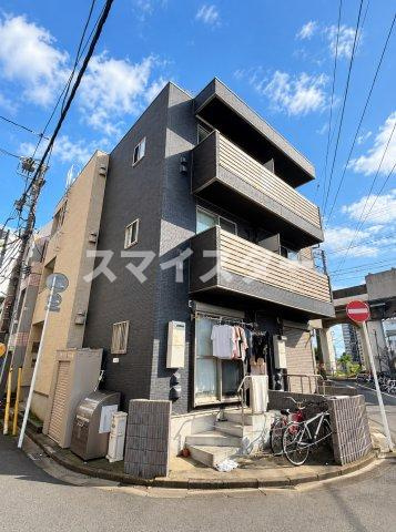 松戸市新松戸４丁目のアパートの外観