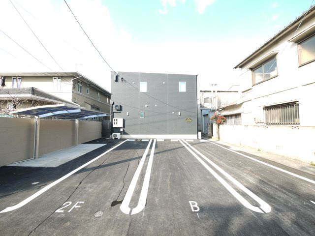 Piggy Bank 清輝橋の駐車場