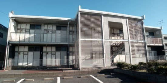 レオパレスパークサイド本城αⅡの外観