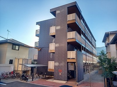レオパレスちくぜん陣山の外観