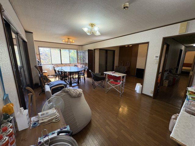【北杜市大泉町西井出】家庭菜園つきの２世帯住宅の居間・リビング|２階