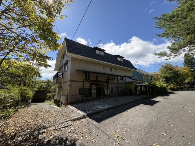 【北杜市大泉町西井出】家庭菜園つきの２世帯住宅の間取り
