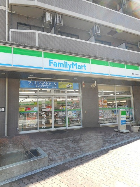 プリマベーラのその他|２４Ｈ営業　ファミリーマート