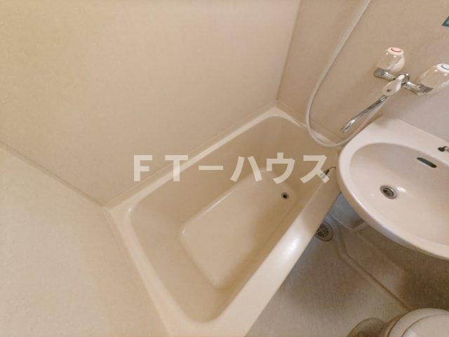 サンパレスＣＡ田中の浴室