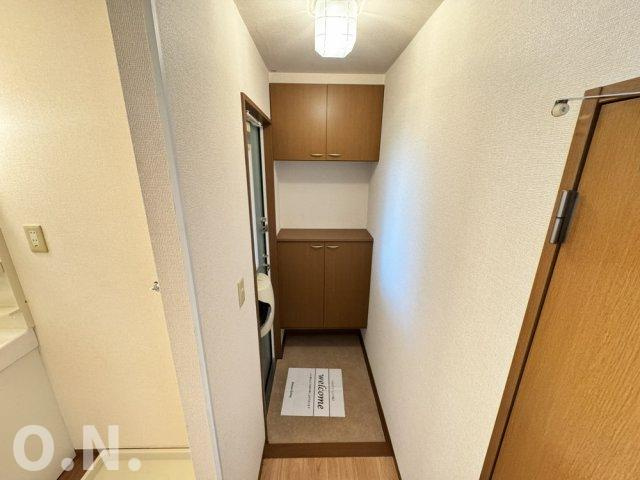 ウィステリアB棟の玄関