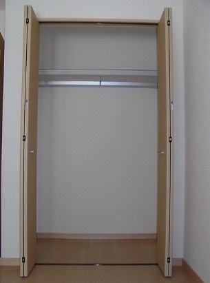ソーレルーナA棟の収納