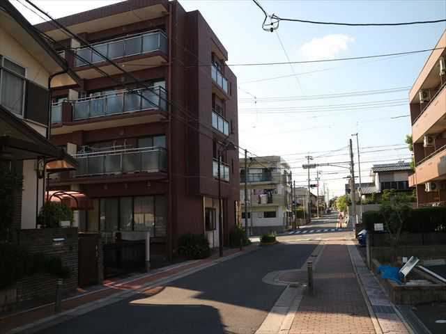 ベルメゾン極楽の周辺