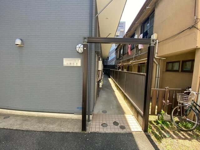 大田区大森北６丁目のアパートのエントランス
