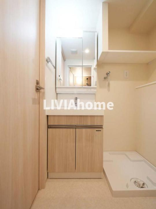 渋谷区本町５丁目の賃貸マンションの独立洗面台|同シリーズの参考写真です。実際の設備・内装は現況を優先とさせていただきます。