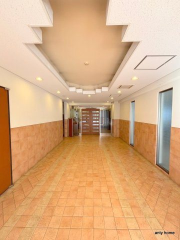 ルナコート塚本　仲介手数料無料のエントランス